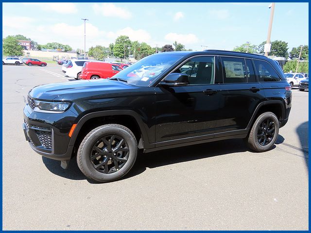 2026 Jeep Grand Cherokee Base, Laredo
