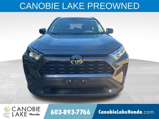 2022 Toyota RAV4 XLE photo 2