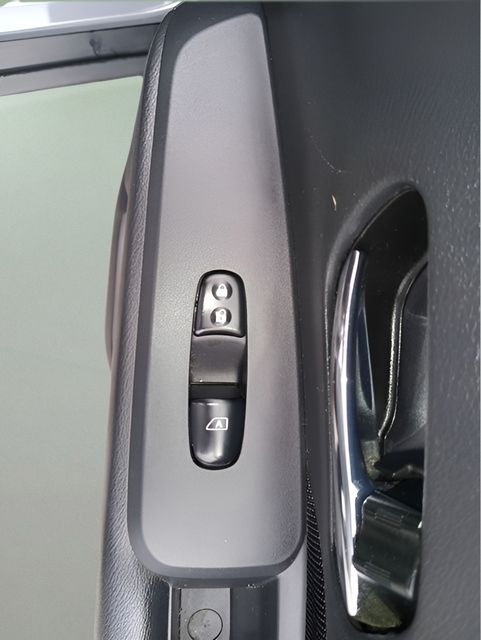 Used 2022 Nissan Kicks SUV