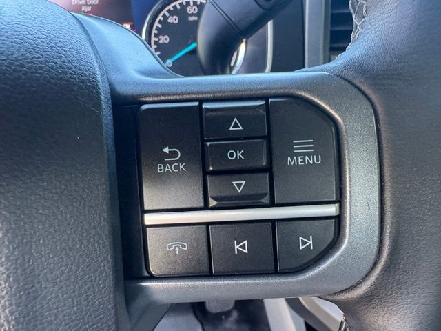Used 2023 Silver Ford XLT image 19