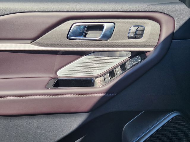 2025 Ford Explorer Platinum photo