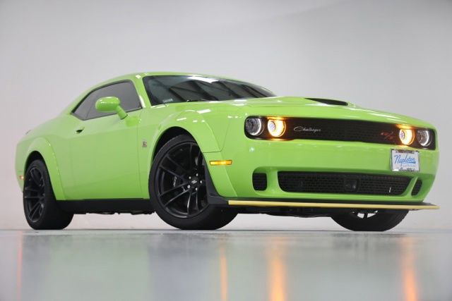 Green (Sublime Metallic Clearcoat) 2023 Dodge Challenger Coupe Rear-Wheel Drive 8-Speed Automatic