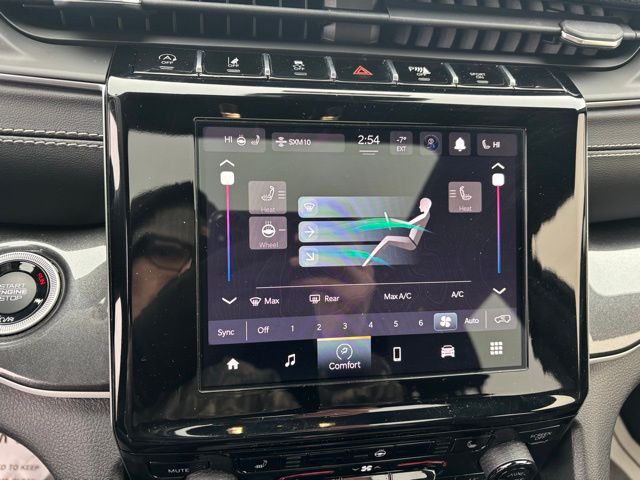 2022 Jeep Grand Cherokee Laredo