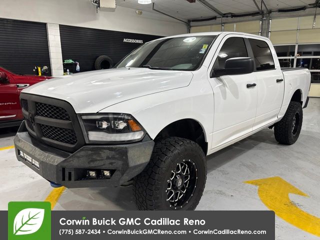 Bright White Clearcoat 2018 RAM 1500 Pickup Truck Four-Wheel Drive 8-Speed Automatic