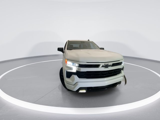 Used 2023 White Chevrolet RST image 3