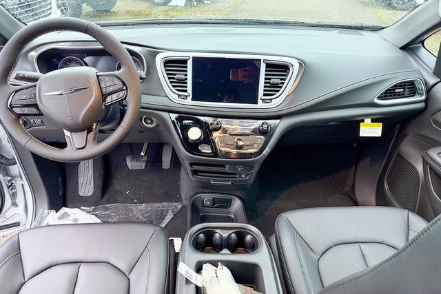new 2026 Chrysler Pacifica car, priced at $47,675