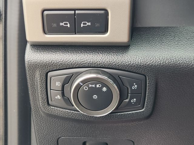 2020 Ford F-250SD Lariat Black at Autostrade