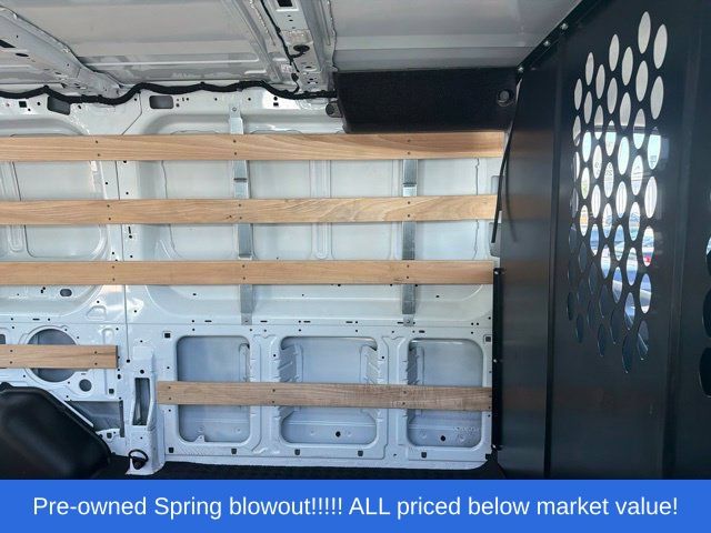 Used 2025 White Ford XL image 13