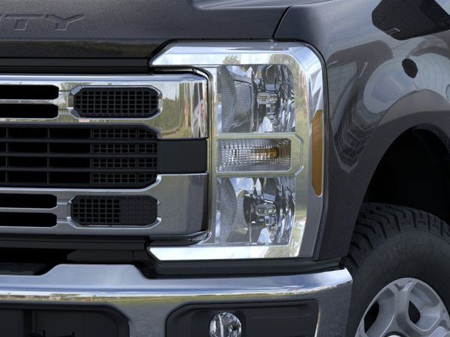 New 2026 Agate Black Metallic Ford F-250® XLT image 18