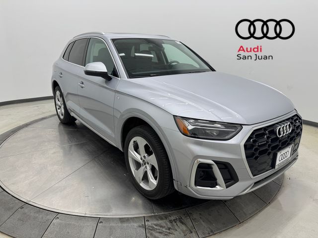 Florett Silver Metallic 2024 Audi Q5 SUV / Crossover All-Wheel Drive 7-Speed Automatic
