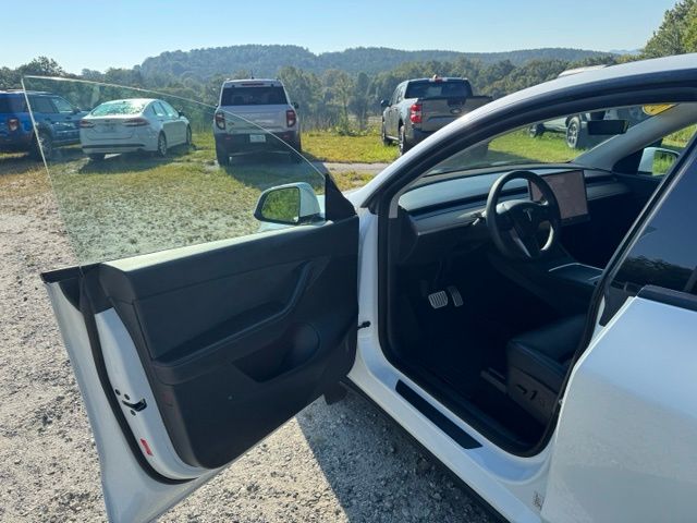 Used 2022 White Tesla Performance image 13