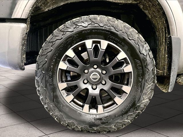 2017 Nissan Titan XD PRO-4X - 8
