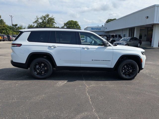 2026 Jeep Grand Cherokee L Altitude 4x2