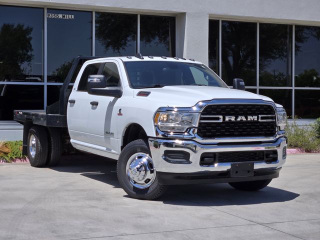 Bright White Clearcoat 2024 RAM 3500 Chassis Pickup Truck Four-Wheel Drive 6-Speed Automatic