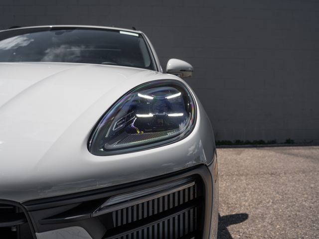 Certified Used 2026  Porsche S image 11