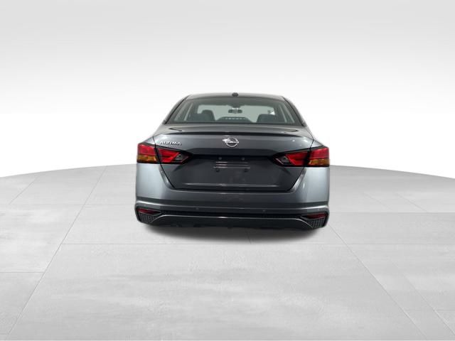 2025 Gun Metallic Nissan Altima 2.5 S FWD Sedan