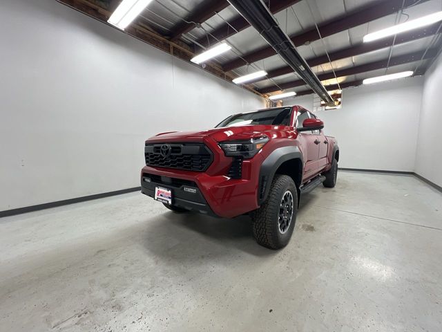 2025 Toyota Tacoma TRD Off-Road Double Cab photo 2