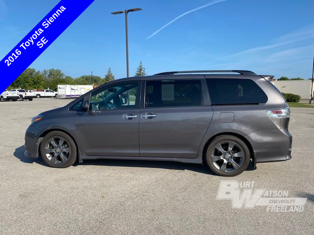 2016 Toyota Sienna SE 2