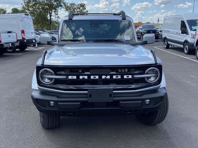 2024 Ford Bronco Outer Banks 8