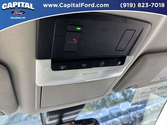 Used 2025 White Nissan 2.5 SV image 32
