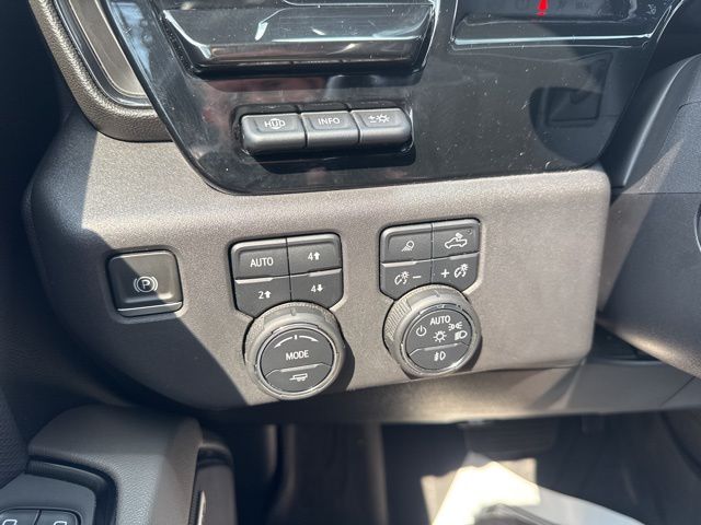 Used 2022 Black Chevrolet ZR2 image 28