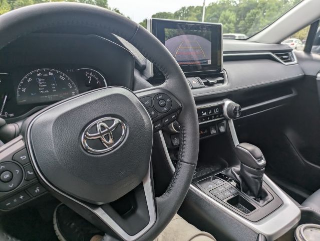 2024 Toyota RAV4 XLE Premium 34