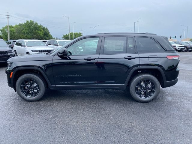 2024 Jeep Grand Cherokee Altitude 8