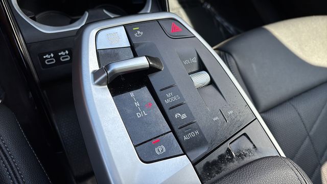 Used 2023 Blue BMW xDrive28i image 30