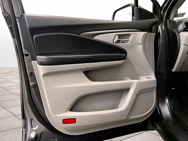 2016 Honda Pilot LX Gray at Auto Express Mitsubishi