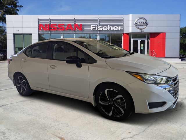 Aspen White Tricoat 2025 Nissan Versa Sedan Front-Wheel Drive Continuously Variable Transmission