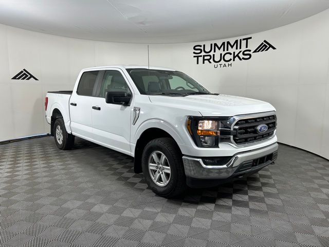 Oxford White 2023 Ford F-150 XLT SuperCrew 4WD Pickup Truck Four-Wheel Drive Automatic