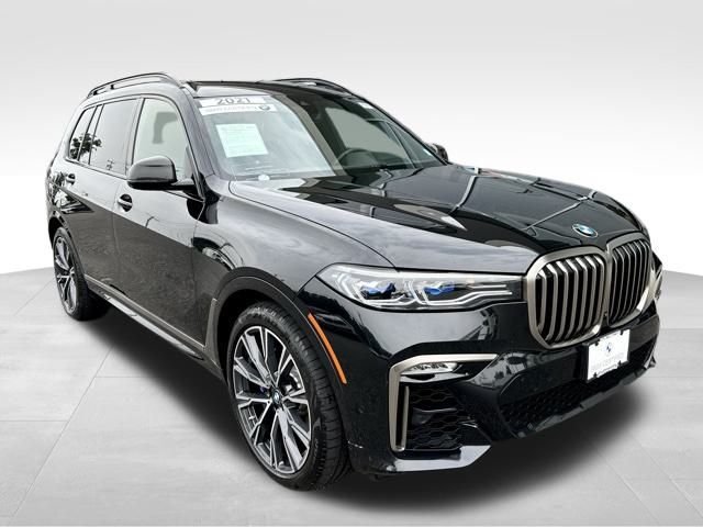 2021 BMW X7 M50i 3