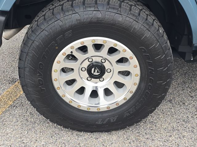 2023 Ford Bronco Big Bend:B02033