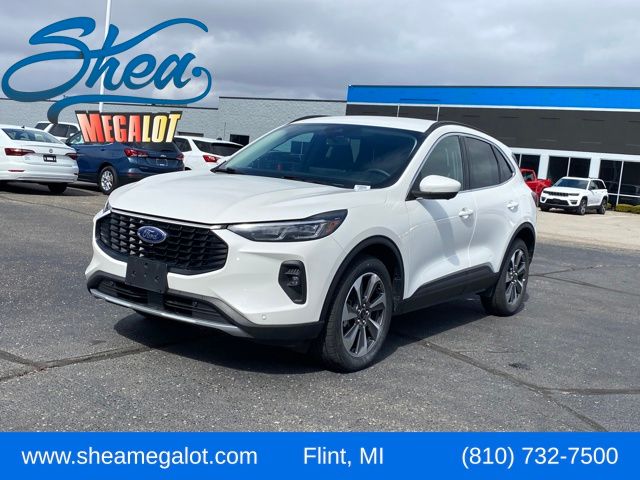 White 2024 Ford Escape Platinum AWD SUV / Crossover All-Wheel Drive 8-Speed Automatic