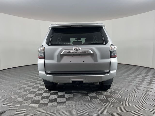 2023 Toyota 4Runner SR5 8