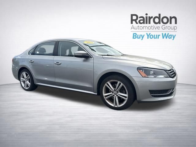 Tungsten Silver Metallic 2014 Volkswagen Passat Sedan Front-Wheel Drive 6-Speed Automatic