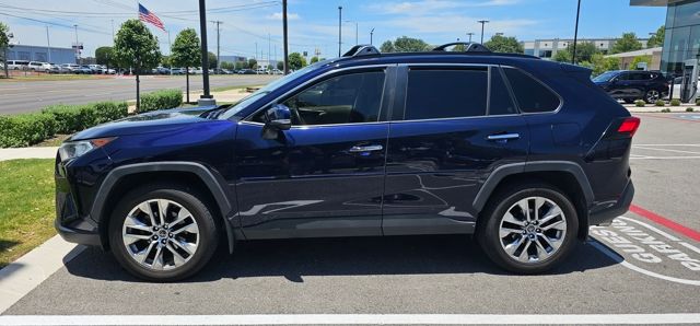 Thumbnail: 2019 Toyota RAV4 - 2
