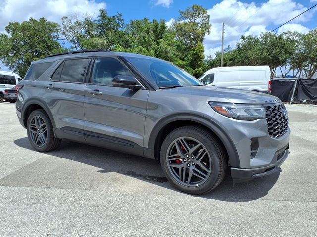 2025 Ford Explorer ST photo