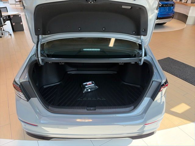 2026 Honda Accord Hybrid EX-L - Photo 13