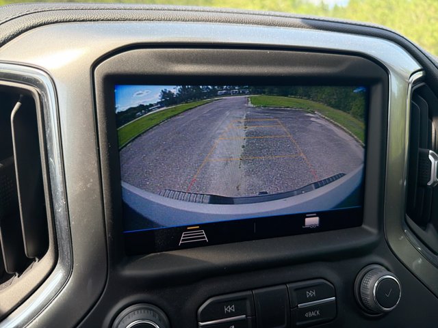 Used 2022 White Chevrolet LT image 19