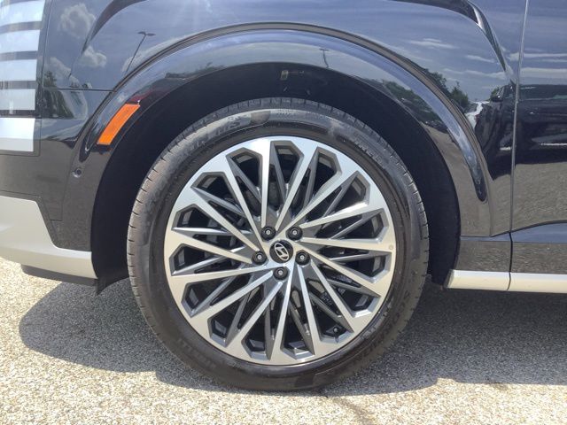 Used 2026 Abyss Black Hyundai Calligraphy image 45