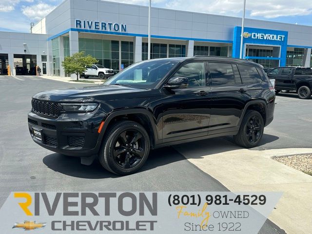 Diamond Black Crystal Pearlcoat 2024 Jeep Grand Cherokee L Altitude X 4WD SUV / Crossover Four-Wheel Drive 8-Speed Automatic
