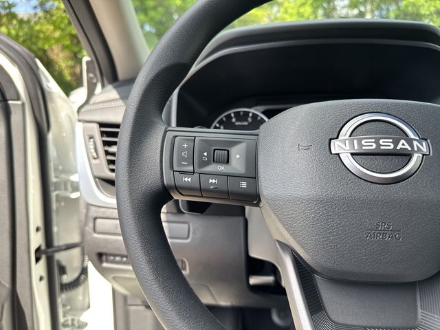 Used 2026 White/off-white Nissan S image 16