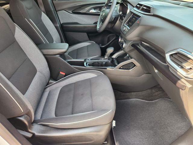 2023 Chevrolet TrailBlazer LT White at AutoSavvy Houston Southwest