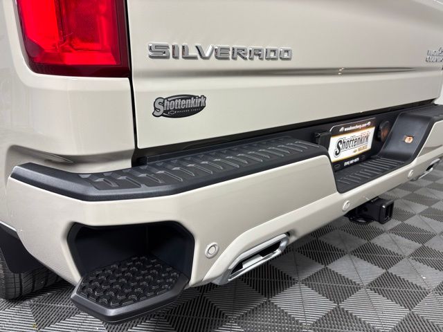 2026 Chevrolet Silverado 1500 High Country - Photo 13