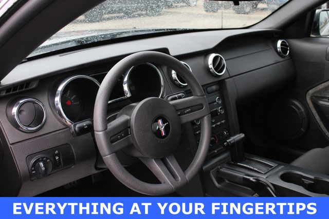 Used 2008 Silver Ford V6 Deluxe image 2