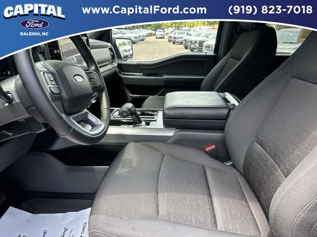 Used 2025 Black Ford XLT image 19