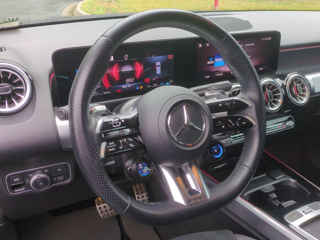 Used 2025  Mercedes-Benz GLB 35 AMG® image 31