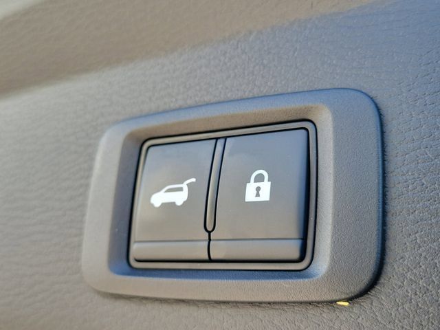 2024 Mitsubishi Outlander SE - Photo 12