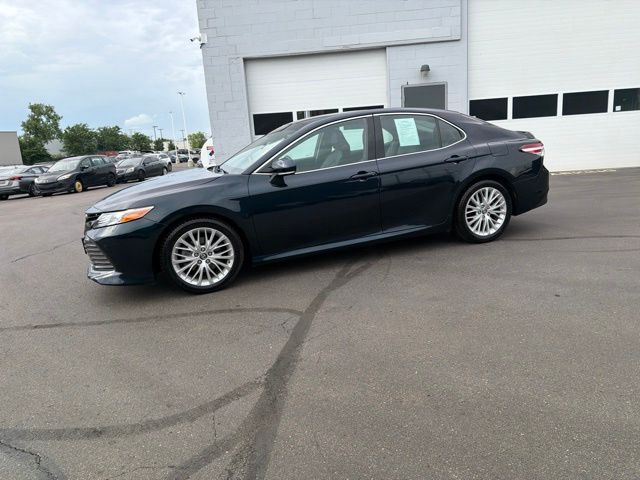 Used 2018 Blue Toyota XLE image 19